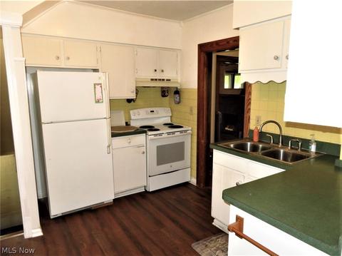 145 Pasadena Ave, Elyria, OH 44035 photo 11