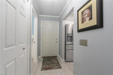 222 Colgate Ave, Elyria, OH 44035 photo 3