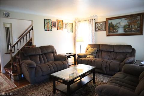 1535 E 254th St, Euclid, OH 44117 photo 13
