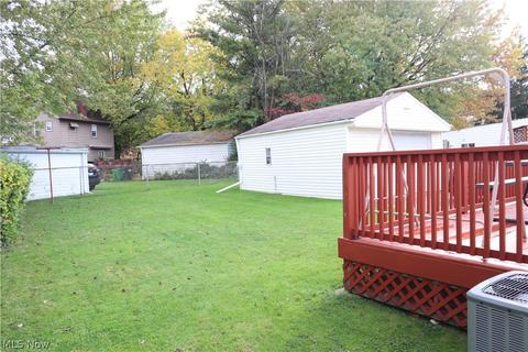 1535 E 254th St, Euclid, OH 44117 photo 5