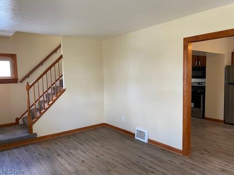 4203 Maplecrest Ave, Parma, OH 44134 photo 3