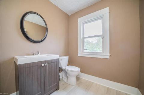 2037 E 29th St, Lorain, OH 44055 photo 14
