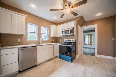 2037 E 29th St, Lorain, OH 44055 photo 12