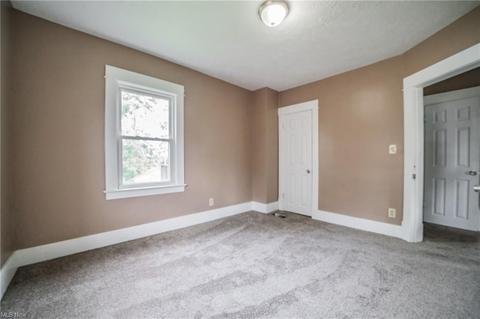 2037 E 29th St, Lorain, OH 44055 photo 16