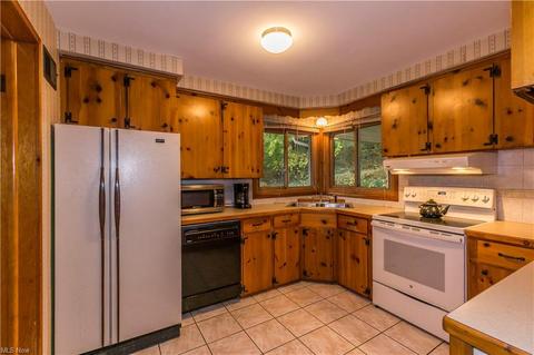 4827 2nd St NW, Canton, OH 44708 photo 8