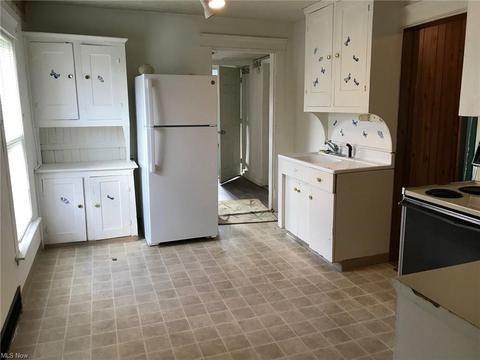 526 W 26th St, Ashtabula, OH 44004 photo 7