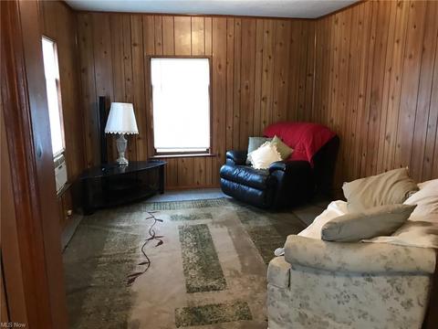 526 W 26th St, Ashtabula, OH 44004 photo 3
