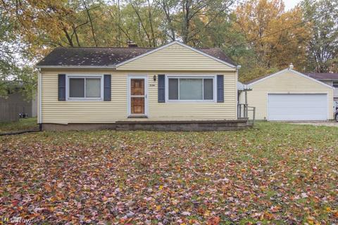 2104 Conwill Rd, Stow, OH 44224 photo 1