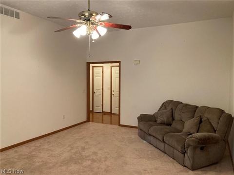 124 Stonehedge Dr, Elyria, OH 44035 photo 8
