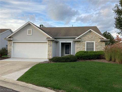 124 Stonehedge Dr, Elyria, OH 44035 photo 1