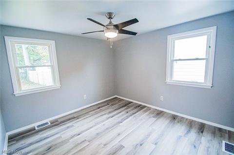 2126 Sunset Dr, Wickliffe, OH 44092 photo 13