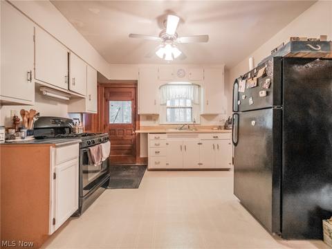6499 Lake Ave, Elyria, OH 44035 photo 7