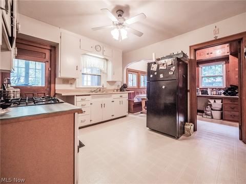 6499 Lake Ave, Elyria, OH 44035 photo 9