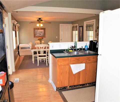 8059 Freedom Rd, Windham, OH 44288 photo 6