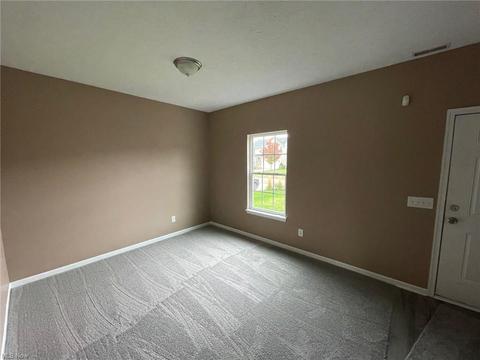 108 Firestone Dr, Berea, OH 44017 photo 2