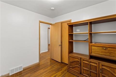 308 E 280th St, Euclid, OH 44132 photo 16