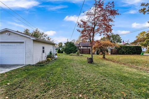 306 E 10th St, Dover, OH 44622 photo 4