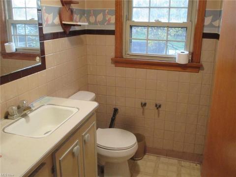 15 Clingan Rd, Struthers, OH 44471 photo 4