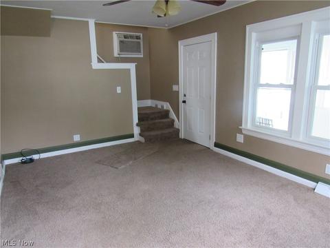 504 Myrtle Ave, Ashtabula, OH 44004 photo 2