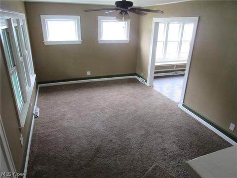 504 Myrtle Ave, Ashtabula, OH 44004 photo 3