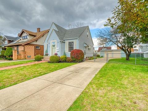3902 Maplecrest Ave, Parma, OH 44134 photo 3