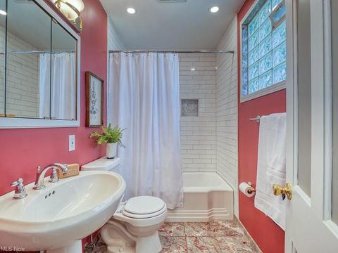 3902 Maplecrest Ave, Parma, OH 44134 photo 17