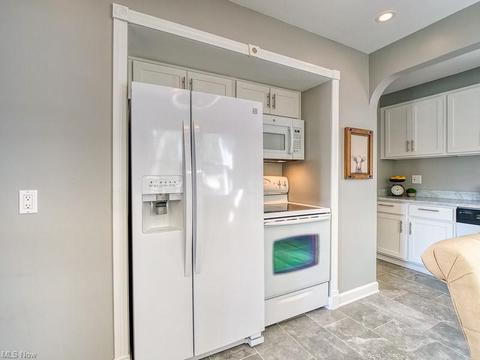 3902 Maplecrest Ave, Parma, OH 44134 photo 15