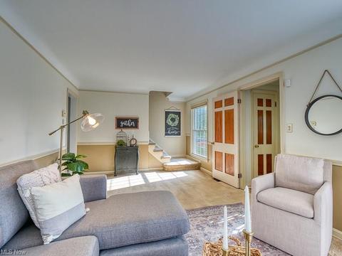 3902 Maplecrest Ave, Parma, OH 44134 photo 9