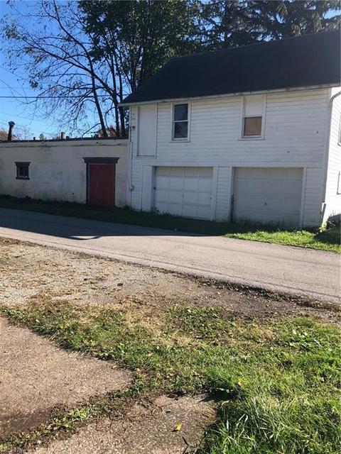 339 10th St, Elyria, OH 44035 photo 2