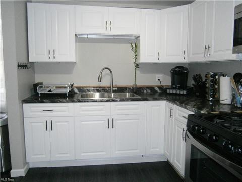 3640 Risher Rd, Youngstown, OH 44511 photo 4