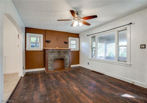 2478 Edwin Ave, Akron, OH 44314 photo 6