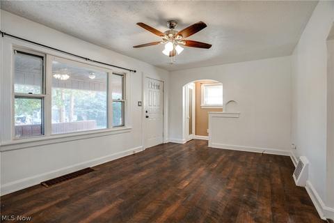2478 Edwin Ave, Akron, OH 44314 photo 9