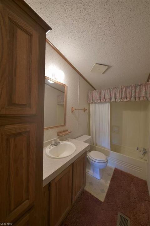 1923 E Garfield Rd, New Springfield, OH 44443 photo 14