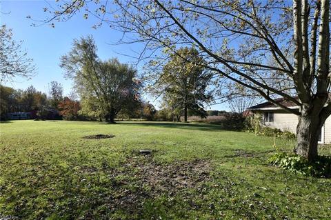 1923 E Garfield Rd, New Springfield, OH 44443 photo 6