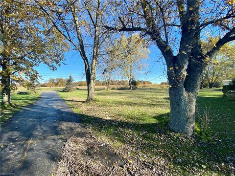 1923 E Garfield Rd, New Springfield, OH 44443 photo 7