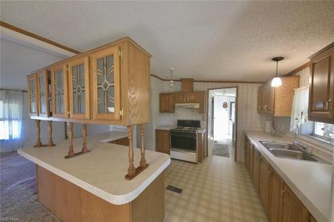 1923 E Garfield Rd, New Springfield, OH 44443 photo 11
