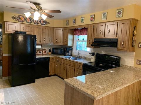 1880 David Ave, Parma, OH 44134 photo 3