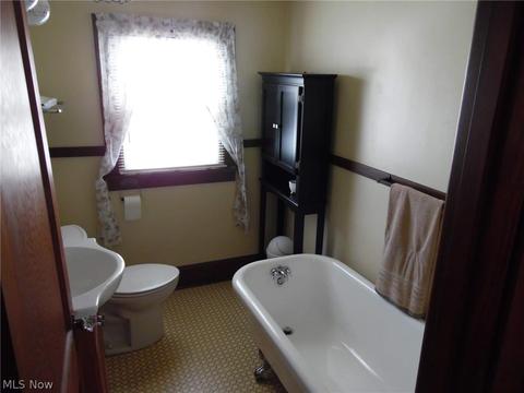 7 E Parkcliff Ave, Struthers, OH 44471 photo 8
