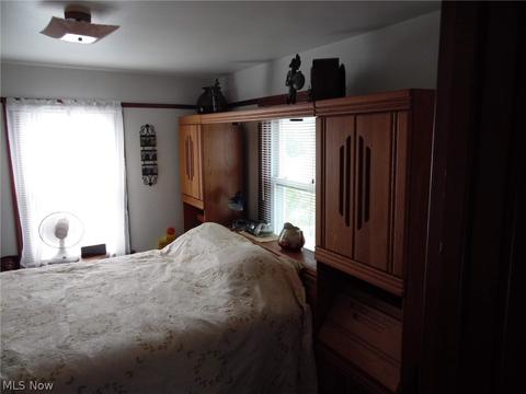 7 E Parkcliff Ave, Struthers, OH 44471 photo 4
