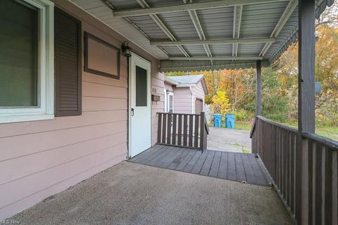 4201 Seneca Ave, Lorain, OH 44055 photo 2
