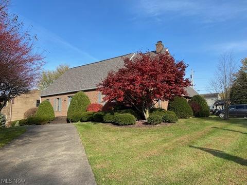 1312 Lost Tree Dr NW, Canton, OH 44708 photo 2