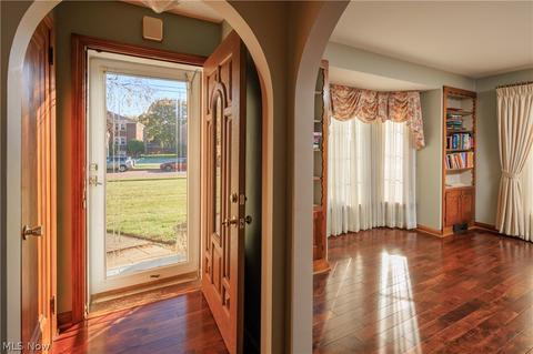 121 Harter Ave NW, Canton, OH 44708 photo 2