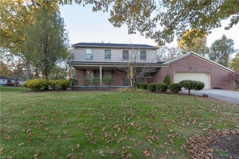 1340 Barbie Dr, Boardman, OH 44512 photo 2
