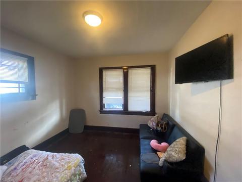 2394 Elyria Ave, Lorain, OH 44055 photo 12