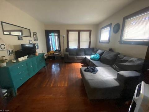 2394 Elyria Ave, Lorain, OH 44055 photo 9