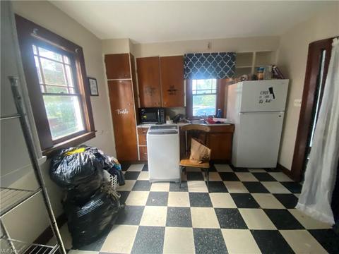 2394 Elyria Ave, Lorain, OH 44055 photo 5
