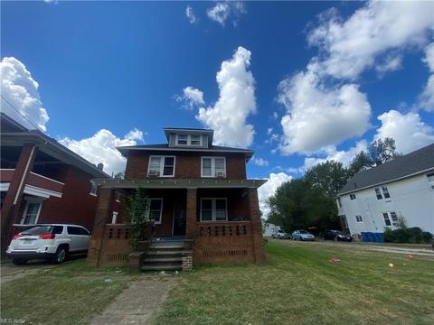 2394 Elyria Ave, Lorain, OH 44055 photo 2