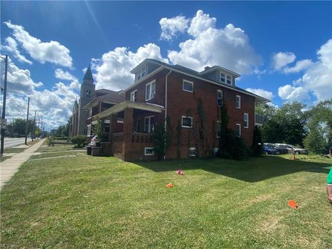 2394 Elyria Ave, Lorain, OH 44055 photo 3