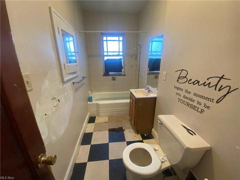 2394 Elyria Ave, Lorain, OH 44055 photo 15