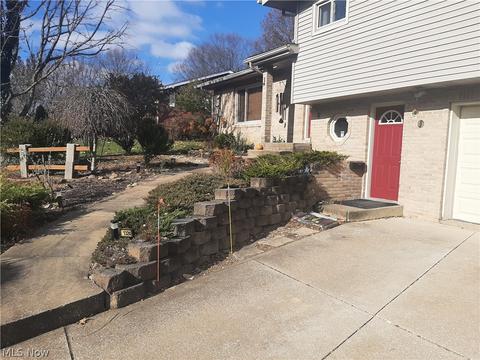 1320 Dunkeith Dr NW, Canton, OH 44708 photo 6